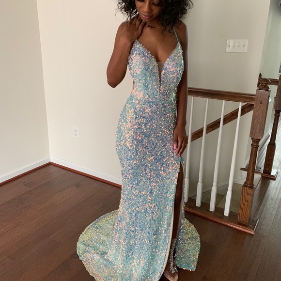 Prom/Formal Dress - Picture 2 of 8